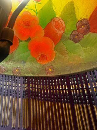 Lámpara de bronce vintage con figuras