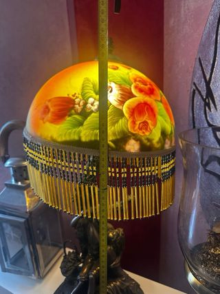 Lámpara de bronce vintage con figuras