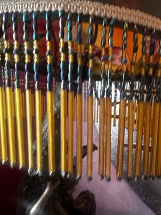 Lámpara de bronce vintage con figuras