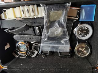 Lote 23 relojes + correas y accesorios