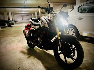 Moto 125cc/15cv Naked,QJ Mod.SRK 125/S,Carnet A1/B