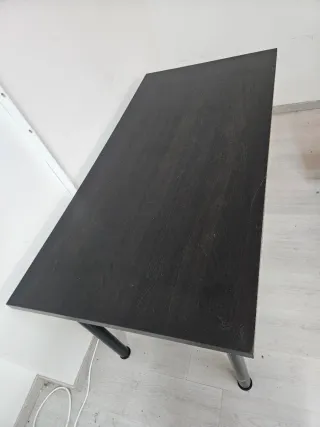 Mesa de escritorio madera patas de metal