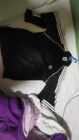 Chaqueta Adidas Negra y Blanca