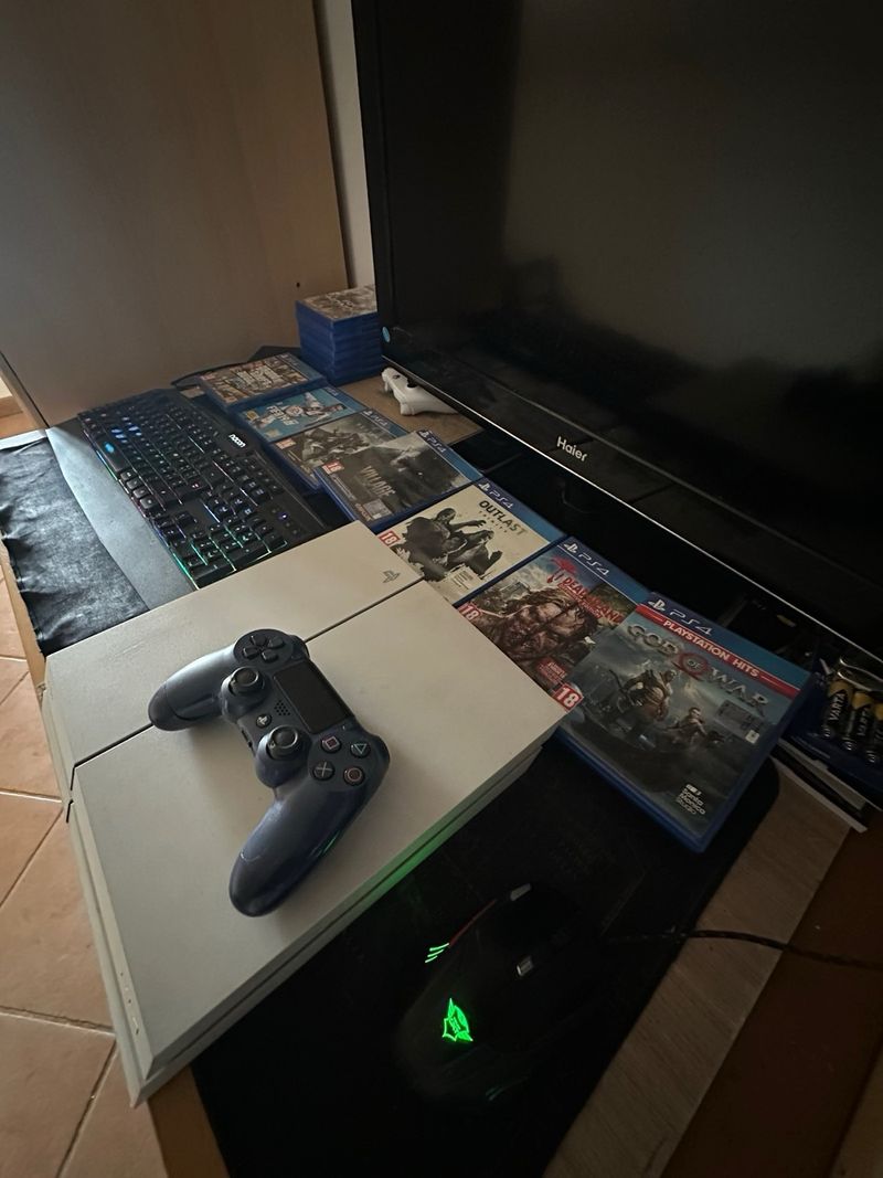 Paquete PS4 Juegos y Accesorios afbeelding 2