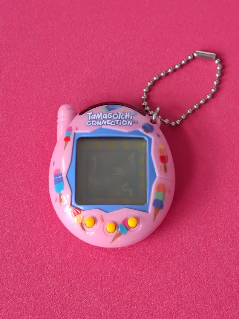 Tamagotchi Connection Rosa Helados