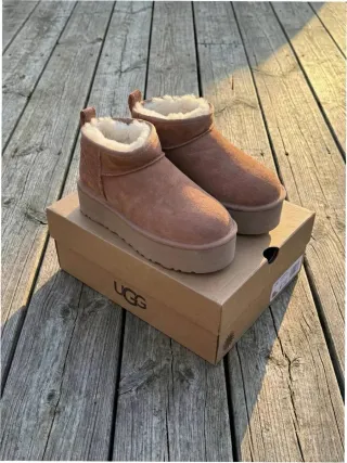 Stivali UGG Taglia 40 Marroni