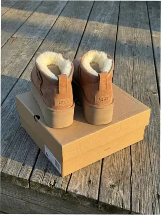 Stivali UGG Taglia 40 Marroni
