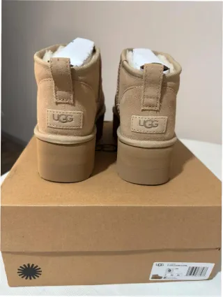 Stivali UGG Beige Taglia 40
