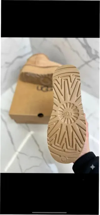 Stivali UGG Beige Taglia 40