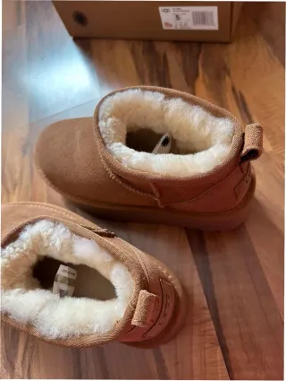 Stivali UGG Taglia 40 Beige/Marrone