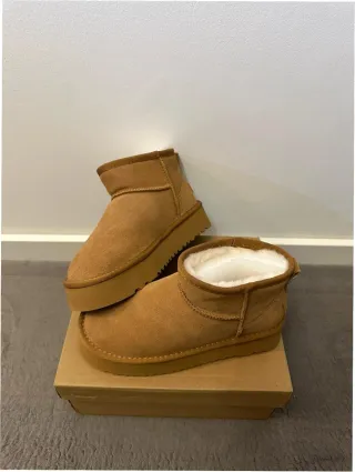 Stivali UGG Taglia 40 Marroni