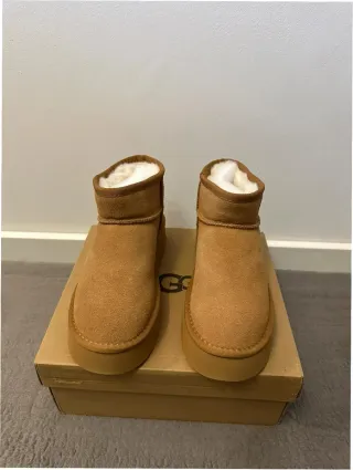 Stivali UGG Taglia 40 Marroni