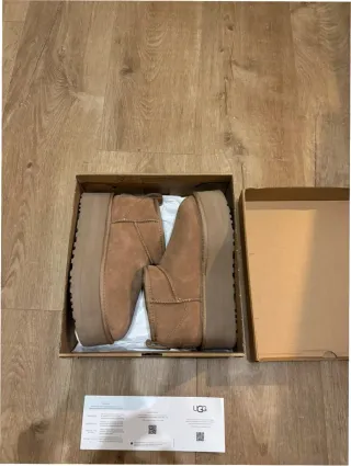 Stivali UGG Taglia 40 Marroni