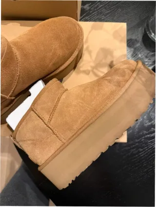 Stivali UGG Taglia 40 Marroni