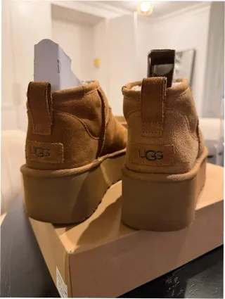 Stivali UGG Taglia 40 Marroni