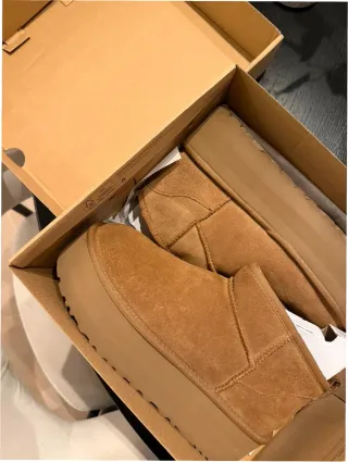 Stivali UGG Taglia 40 Marroni