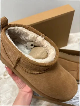Botas UGG Talla 40 Marrones