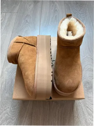 Stivali UGG Taglia 40 Marroni