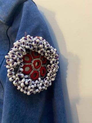 Cazadora ante con aplicaciones