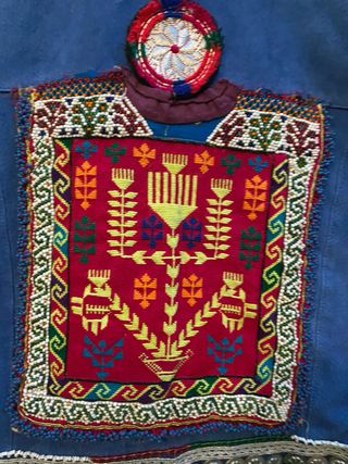 Cazadora ante con aplicaciones