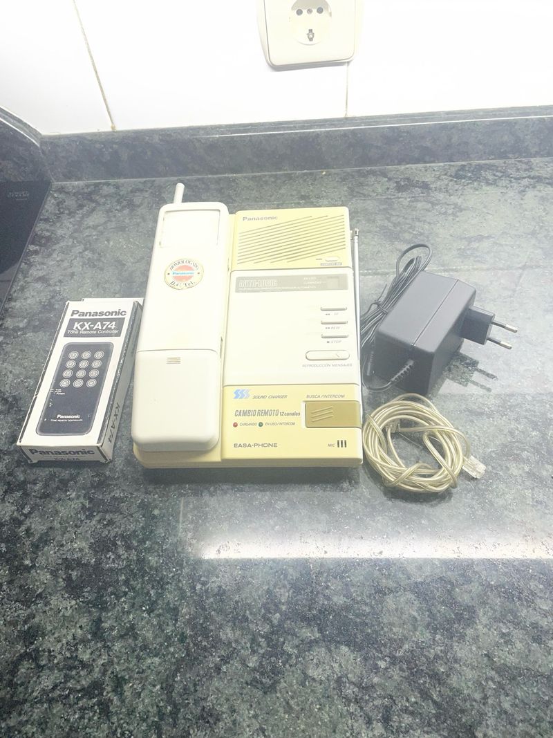 Teléfono Panasonic KX-A74 Vintage