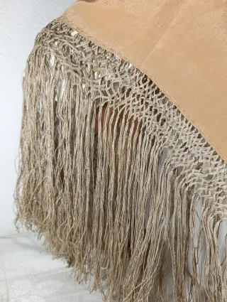 MANTÓN PAÑUELO SEDA INDUMENTARIA TRADICIONAL