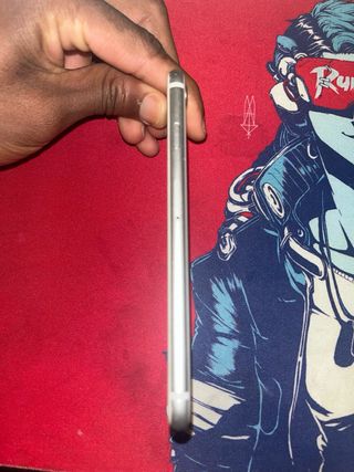 iPhone 8 bianco: sostituzione batteria o parti