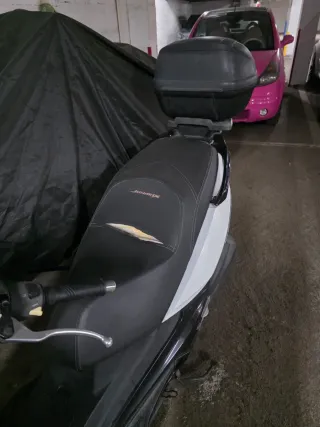 SYM Joymax 125 Sport Scooter