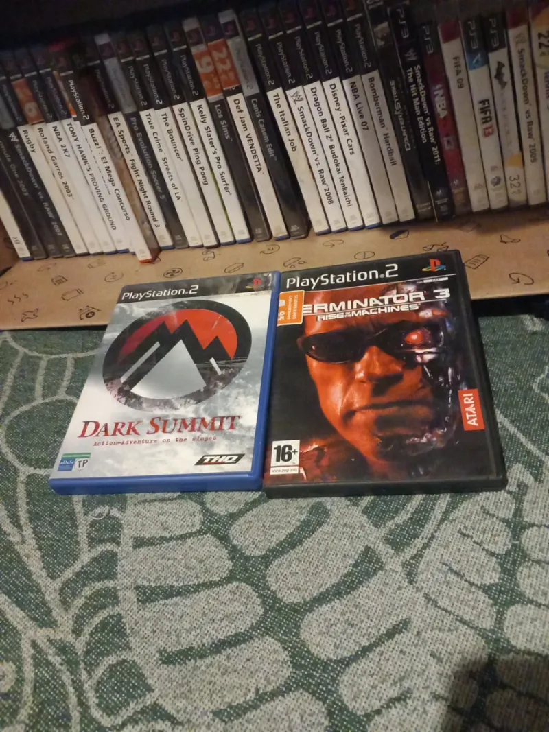 2 Juegos PS2: Dark Summit y Terminator 3