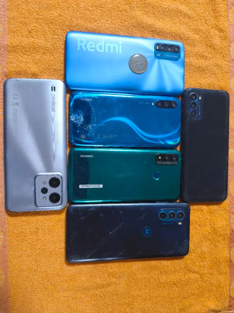 Lote 6 móviles para piezas: Huawei, Motorola, Real