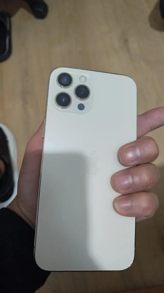 iPhone 12 Pro Max Dorado