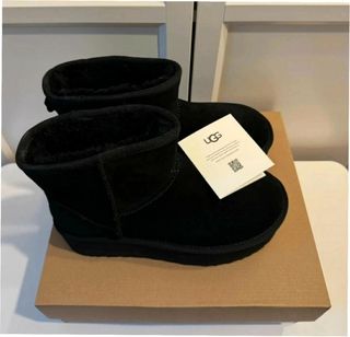 Stivali UGG Ultra Mini con piattaforma Taglia 38