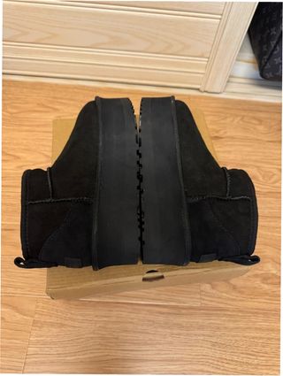 Stivali UGG Mini Piattaforma Taglia 37
