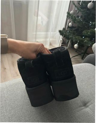 Stivali UGG Ultra Mini con piattaforma Taglia 39