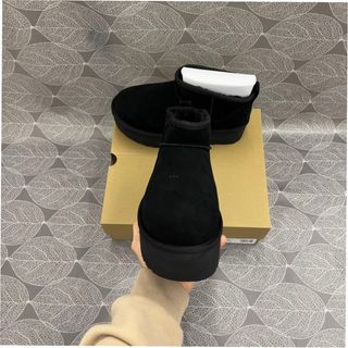 Stivali UGG Ultra Mini con piattaforma Taglia 37