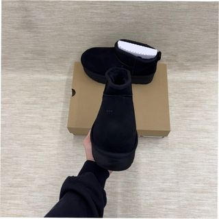 Stivali UGG Ultra Mini con piattaforma Taglia 40