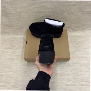 Stivali UGG Ultra Mini con piattaforma Taglia 40
