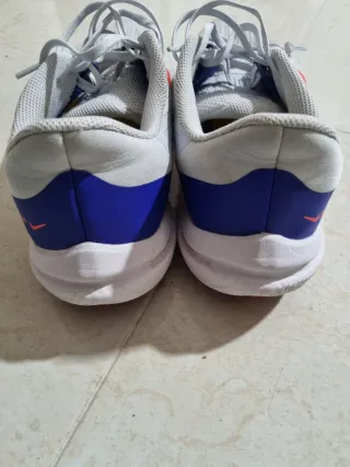 Zapatillas Nike Hombre Blancas y Rojas