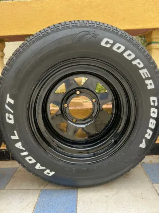 Juego Llantas 15"+Neumticos CooperCobra 225/70R15.