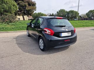 Peugeot 208 1.4 HDi 68cv 2013