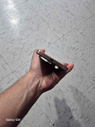 iPhone 16 Pro Max Dorado