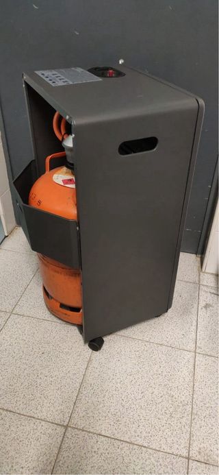 Estufa a gas gris