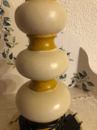 Pie de lámpara pintado a mano