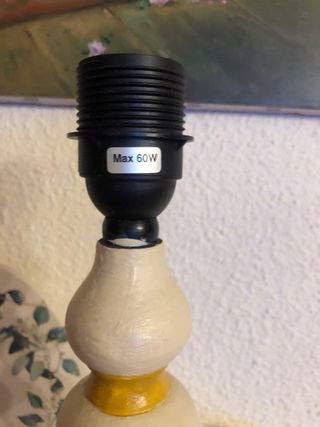 Pie de lámpara pintado a mano