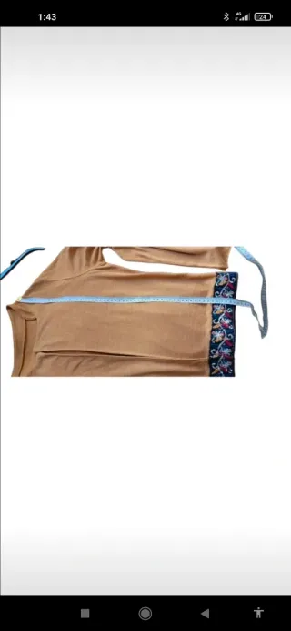 Chaqueta mostaza bordada