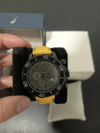 Reloj Nautica Cronógrafo Negro y Amarillo