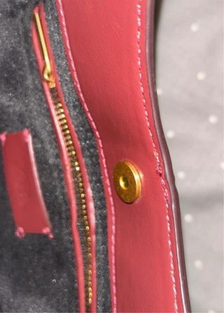 Bolso Zara burdeos com tachuelas