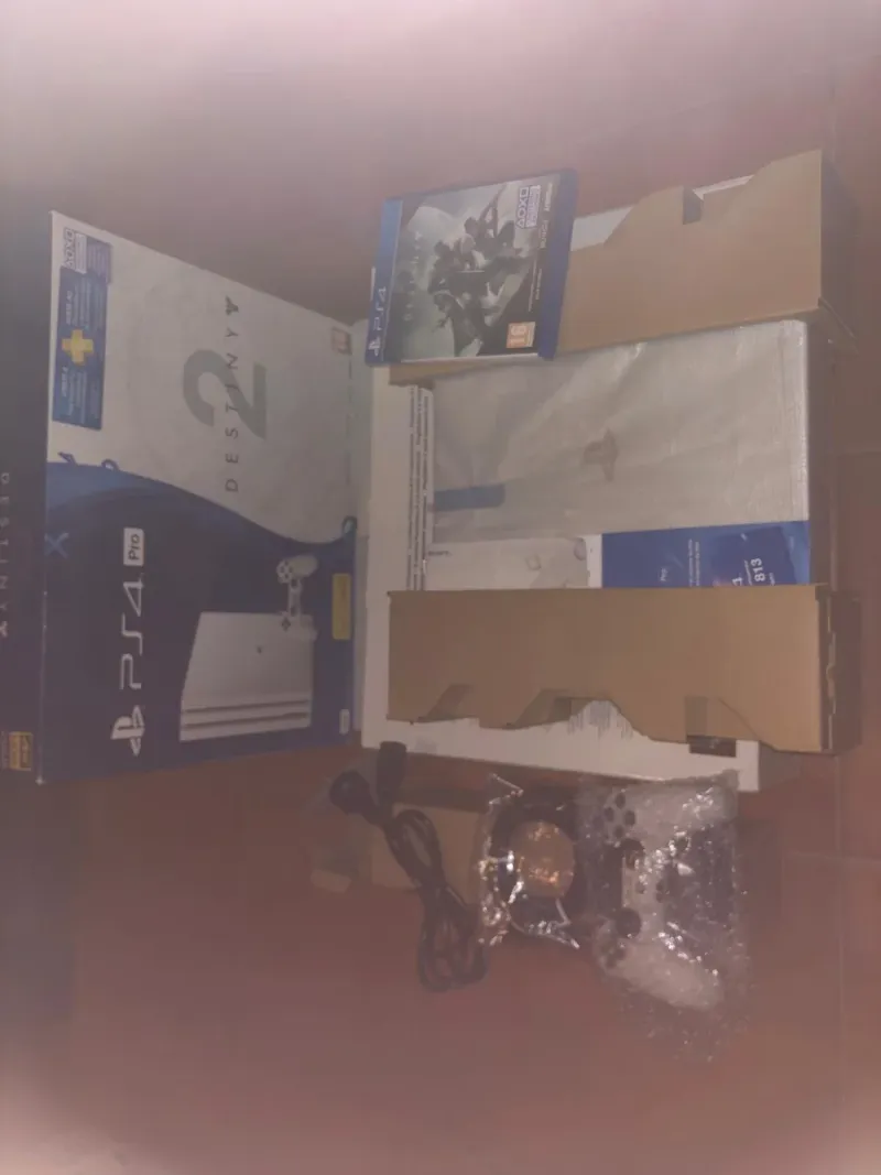 PS4 Pro Destiny Edición Limitada Blanca
