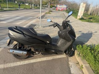 Suzuki Burgman 125cc negra