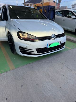 Volkswagen Golf  GTI PERFORMANCE